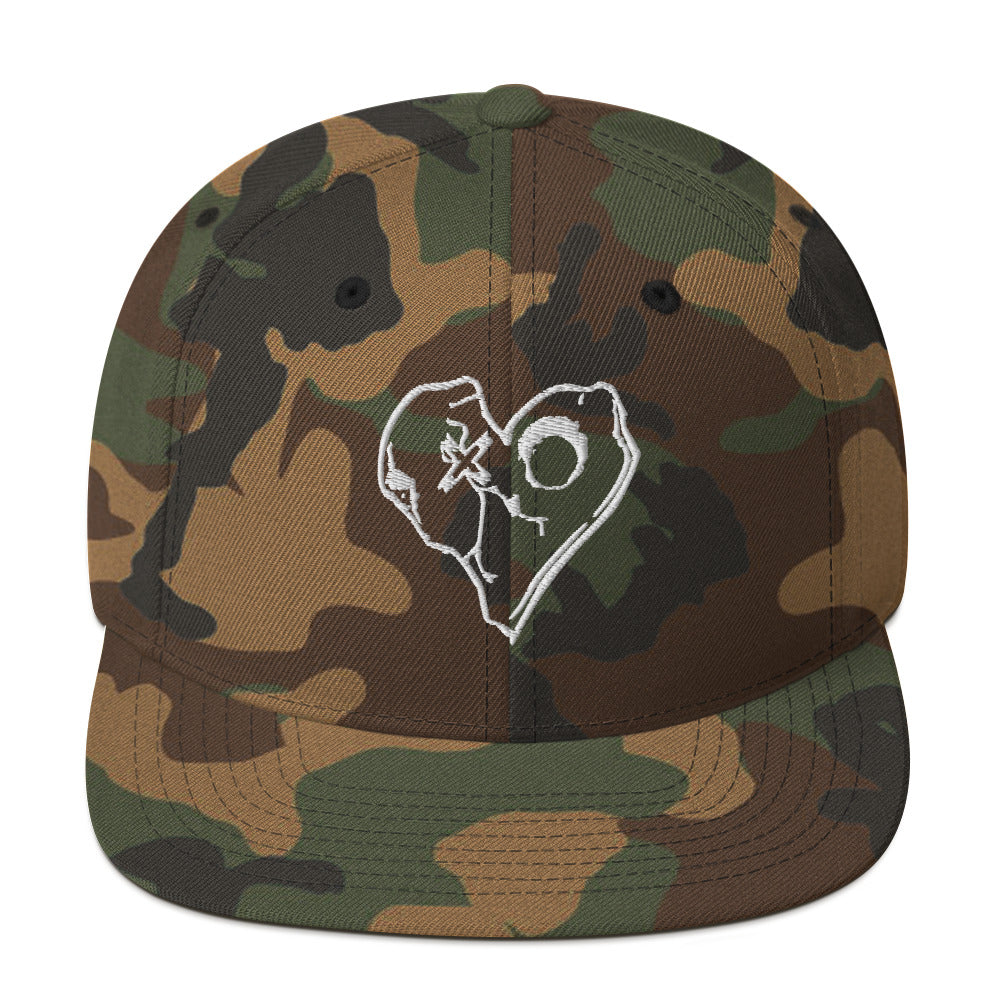 SKULLY HEART Snapback Hat